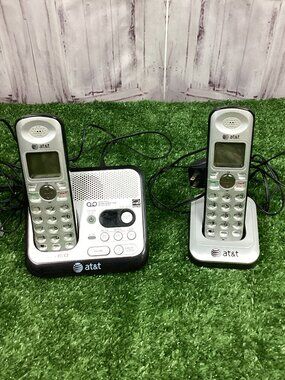 AT&T EL52300 DECT 6.0 Cordless Phone System w/ digital answering machine base
